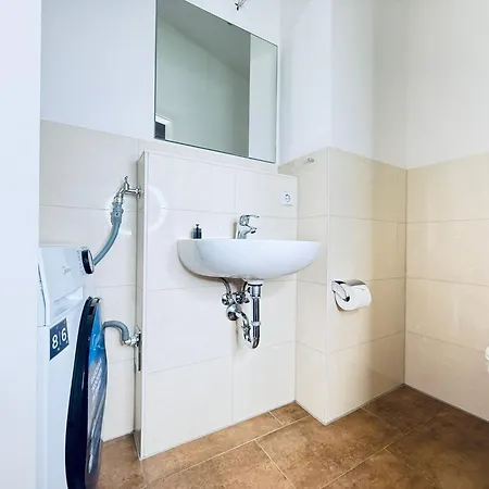 Apartment 3-raum-wohnung Im Leipziger Osten *